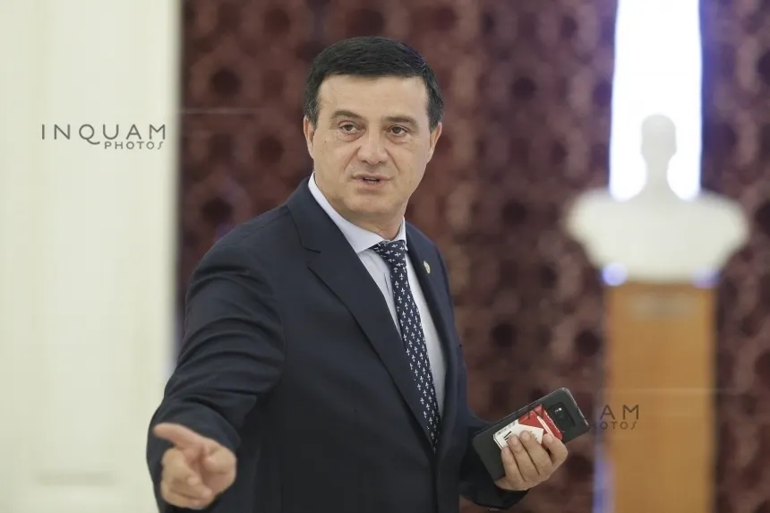 Niculae Bădălău: "Mă raliez scrisorii, Dragnea a atras oprobriul unei părţi a societăţii"