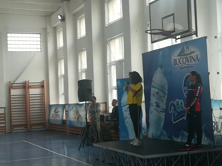 Cătălina Ponor și Carmen Brumă, lecții despre dietă și sport la o școală din Giurgiu
