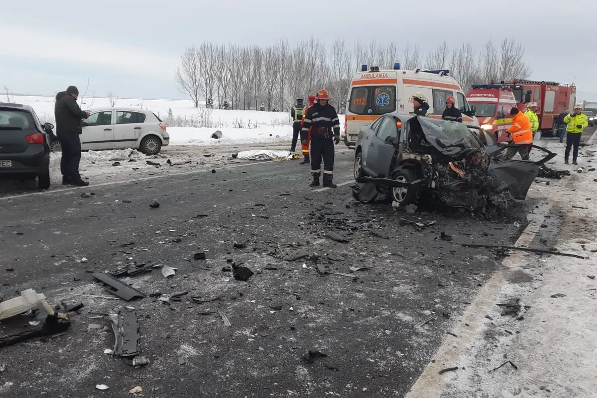 Șoferul mort în accidentul de pe DN5 ar fi adormit la volan sau avea alte preocupări