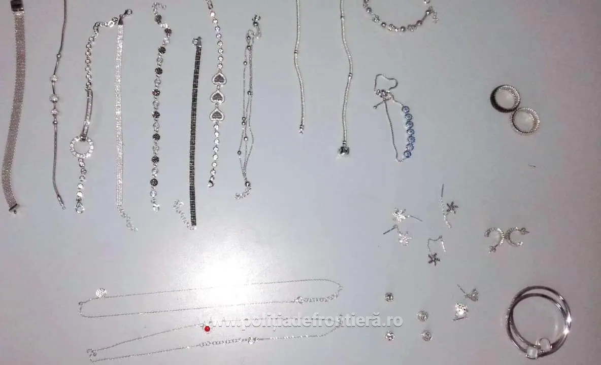400 grame de bijuterii din argint descoperite la Punctului de Trecere a Frontierei Giurgiu