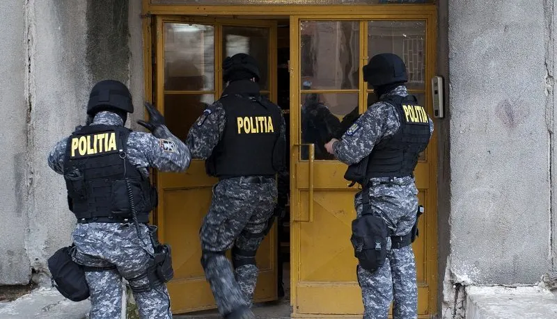 20 de percheziții în cazul crimei din Piața Constituției, în care a fost implicat și un clan din Giurgiu