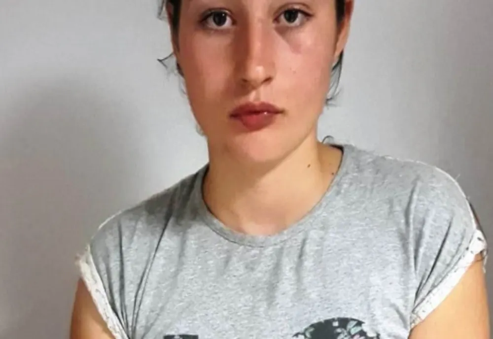 O fată de 14 ani din Bucșani a dispărut de la domiciliu