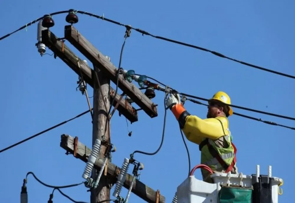 Astăzi, lucrări de remediere la rețeaua de electrificare. Vezi unde se va sista alimentarea cu energie electrică