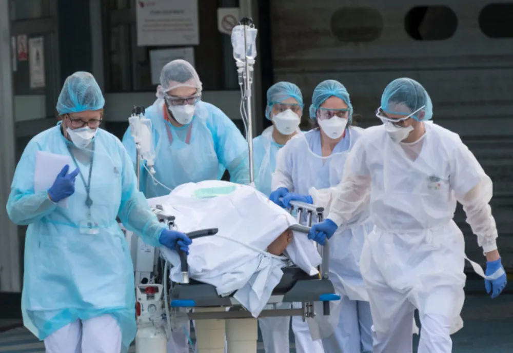 Numărul cadrelor medicale infectate cu noul coronavirus este de 1.031. Care este situaţia la Giurgiu