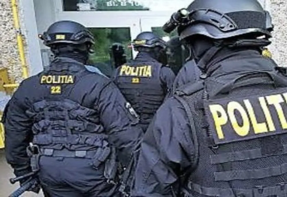 Percheziții domiciliare la proxeneți din județele Giurgiu și Timiș