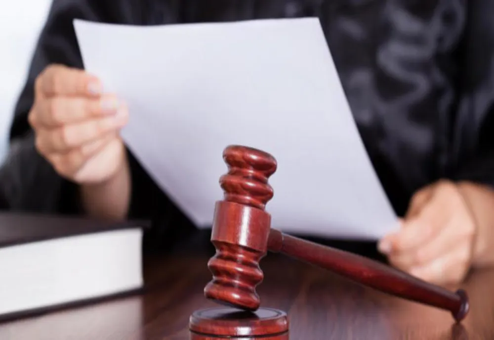 Cercetat după ce a încălcat ordinul de protectie emis de judecători