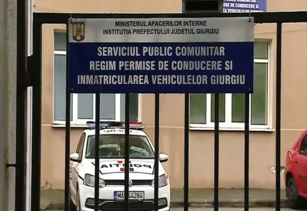 Se reia activitatea de examinare la proba teoretică pentru obținerea permisului auto 