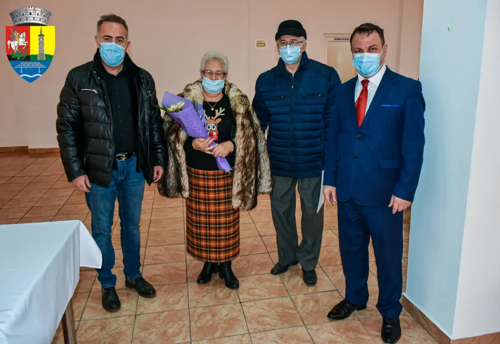 17 cupluri din Giurgiu, premiate la 50 de ani de căsătorie