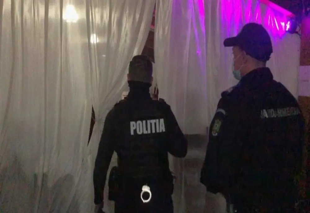 Petrecere spartă de polițiști, la Bălănoaia 