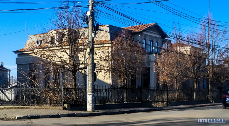 Fostul sediu al IPJ Giurgiu a fost spart. Clădirea se află în reabilitare