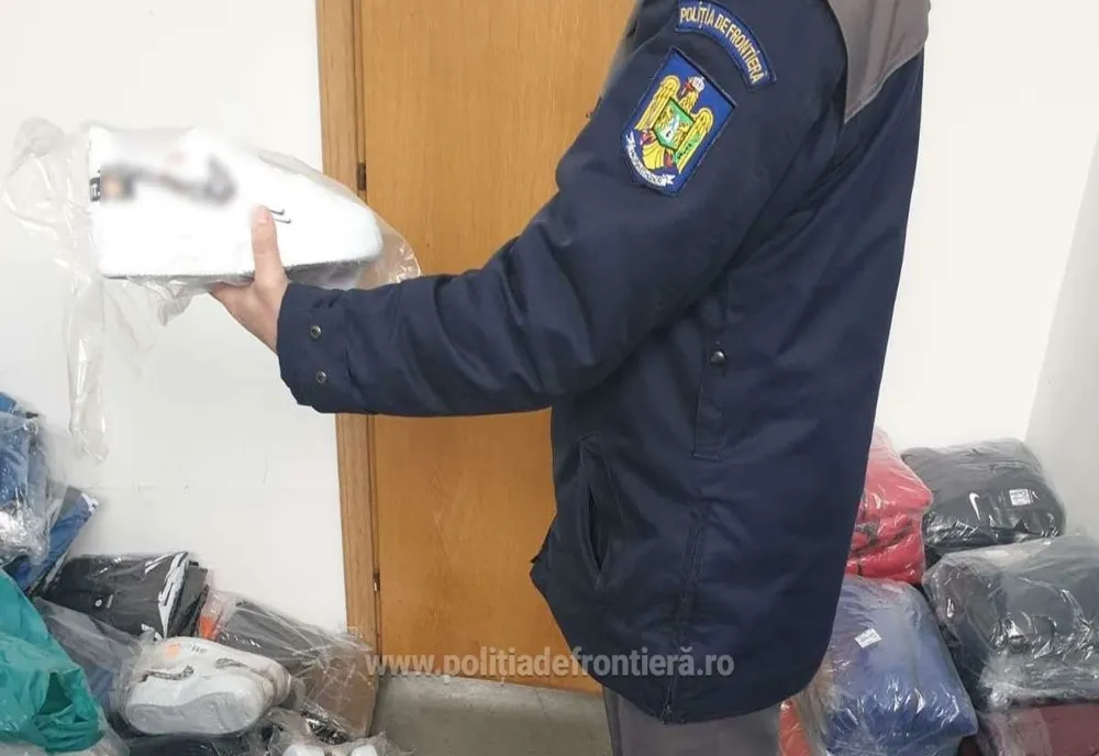 Captură impresionantă de textile, încălțăminte și parfumuri contrafăcute, la Giurgiu   