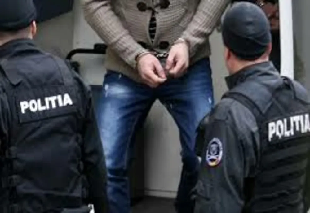  Bărbat arestat preventiv pentru viol și altul condamnat  pentru tentativă de omor, depistați de polițiști
