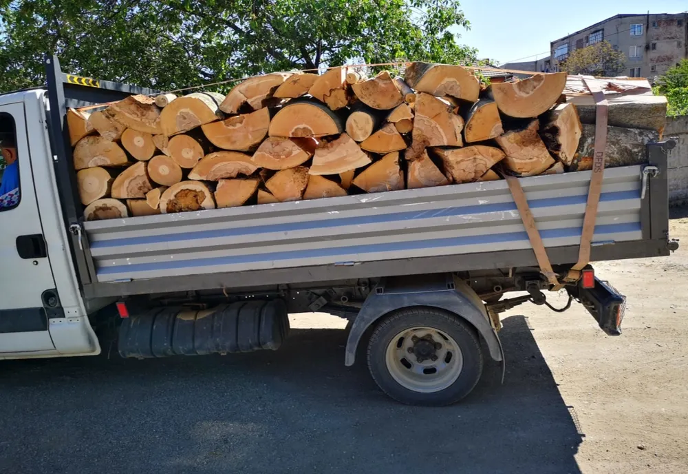 Lemne confiscate la Giurgiu în urma unei razii a polițiștilor și comisarilor Gărzii forestiere