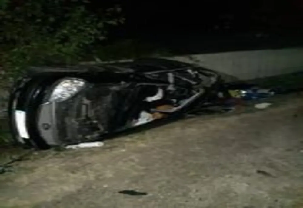 Accident mortal pe DN 61, la Bucşani, între un autotren şi un autoturism. Doi cetăţeni bulgari au decedat iar trei au fost transportaţi la spital 