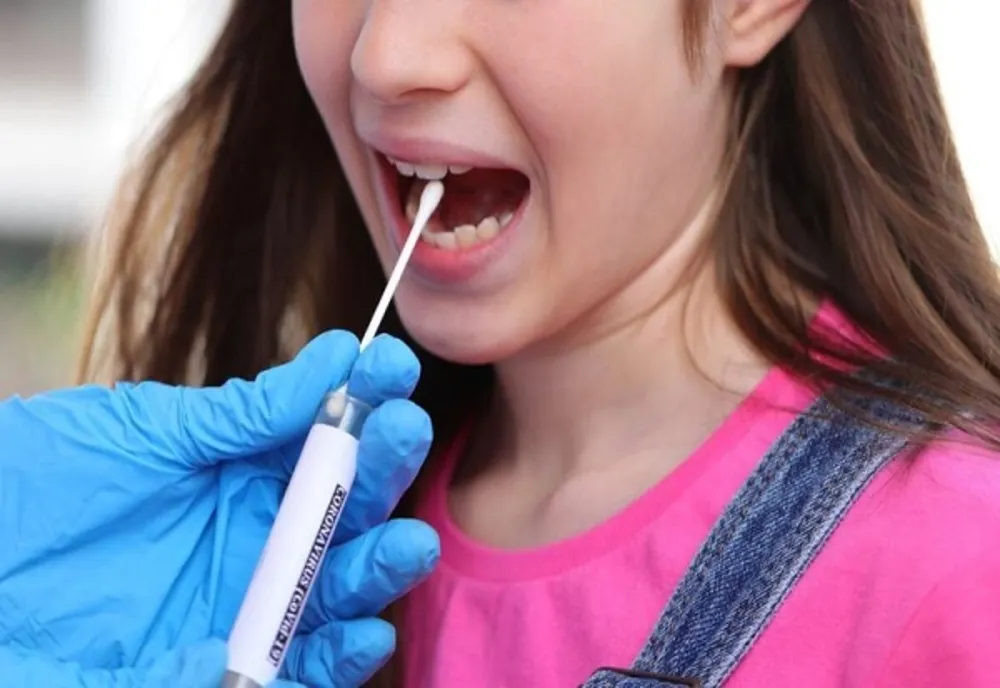 Medicii de familie încep testarea gratuită împotriva Covid-19. Vezi care sunt condițiile