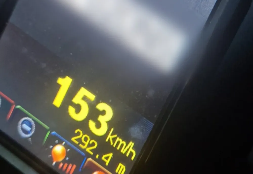 Acţiune a poliţiştilor rutieri pe drumurile din judeţ. Bărbat depistat cu viteză de 153 kilometri pe oră în localitate