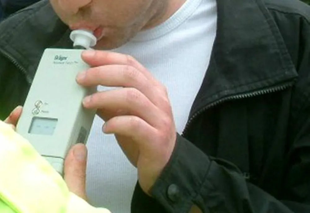 Giurgiu. Şoferi depistaţi în trafic sub influenţa alcoolului sau fără permise de conducere  