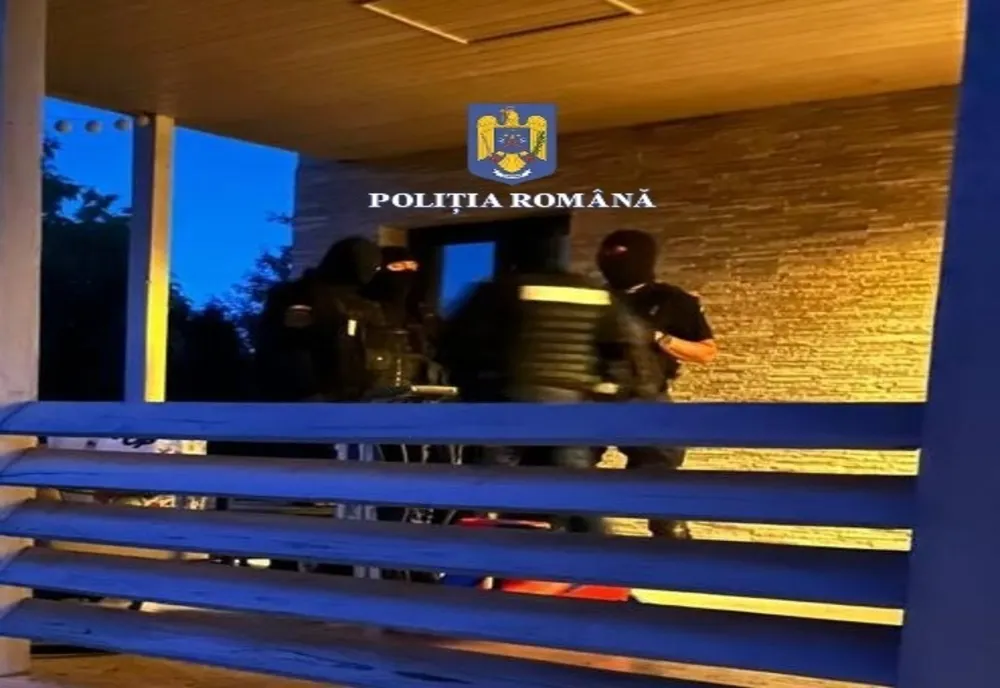 Giurgiu. Percheziţii la persoane bănuite de executarea de activități miniere fără permis sau licență