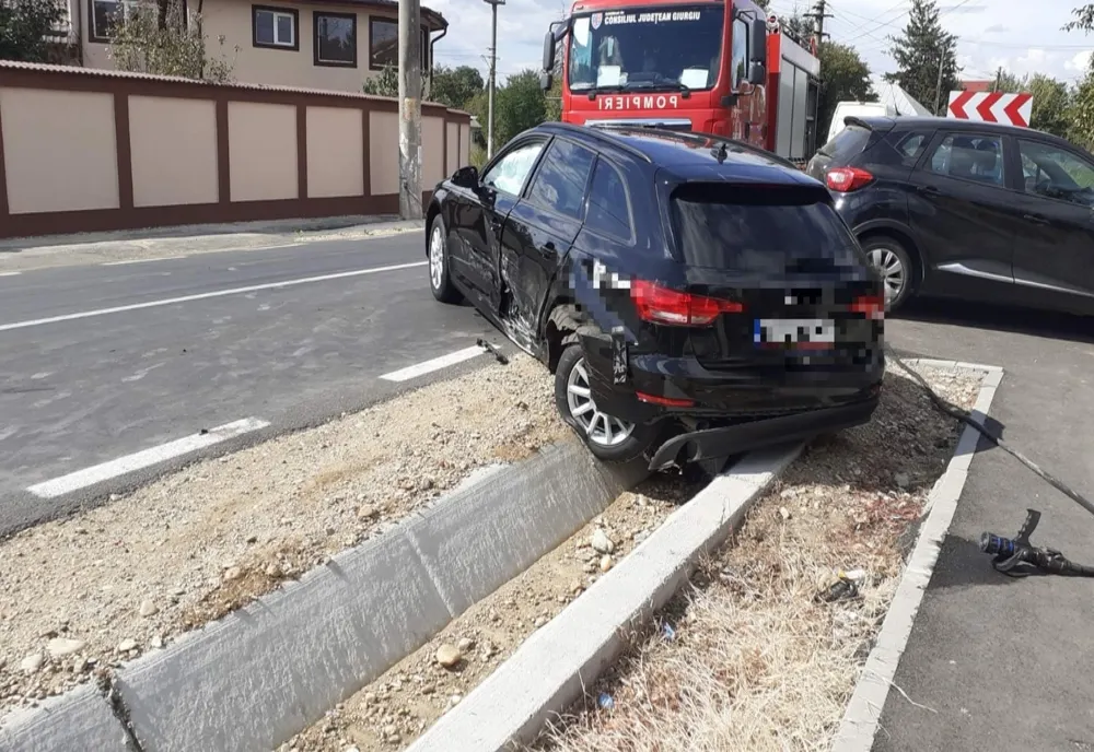 Impact violent între două mașini, în Novaci! O persoană a fost rănită