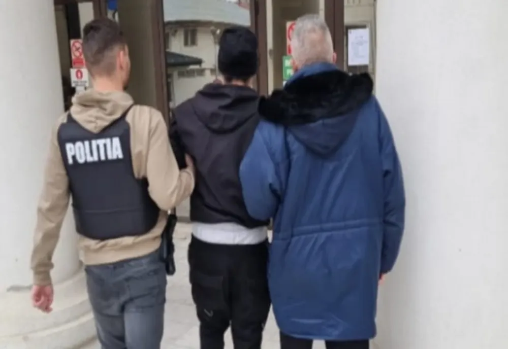 Bărbat din Giurgiu arestat preventiv după ce a furat bunuri din locuinţele a două femei 