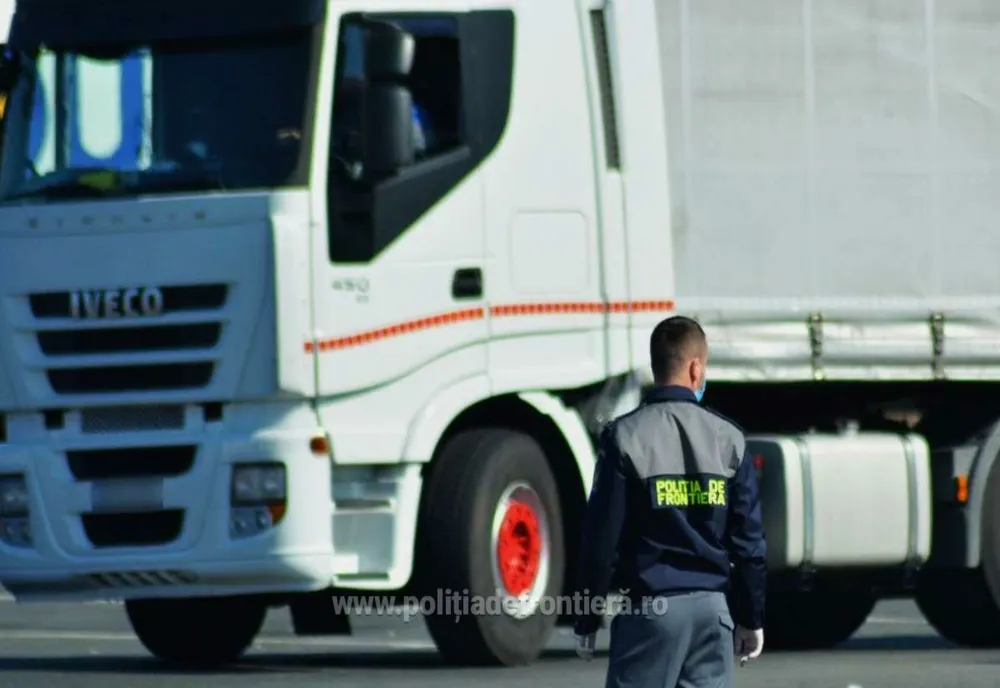 Giurgiu. Tânăr de 24 de ani, din Irak, depistat pe osia semiremorcii unui autocamion