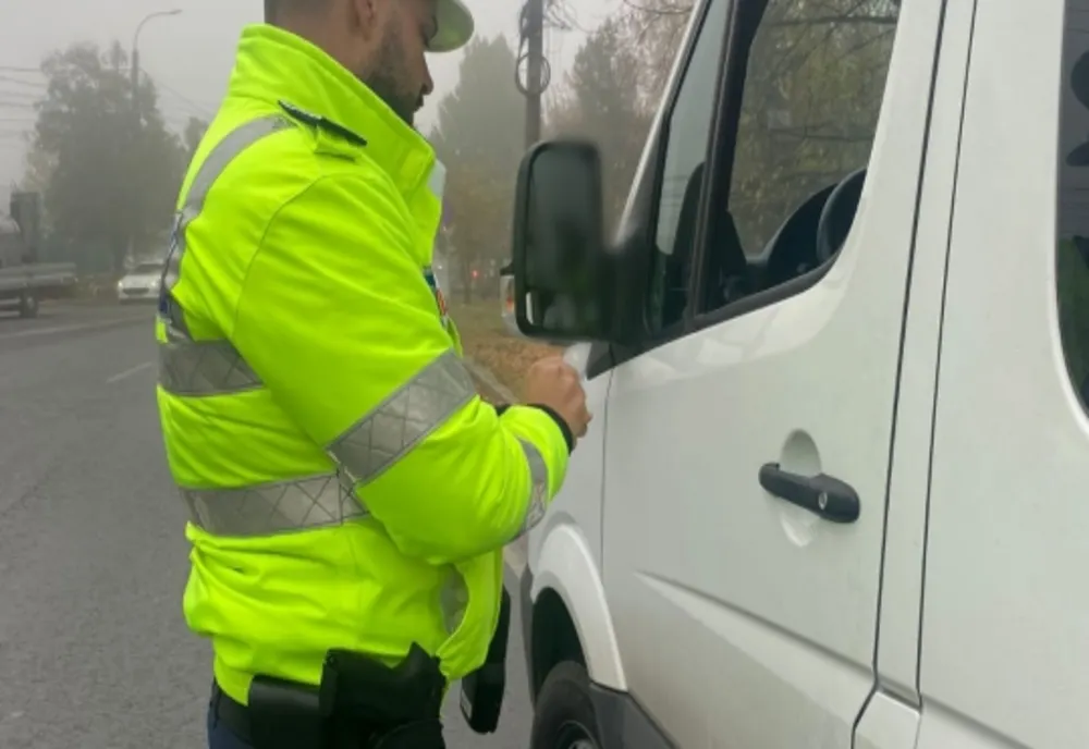 Polițiștii din Giurgiu verifică șoferii care fac transport de persoane. Unde are loc acțiunea