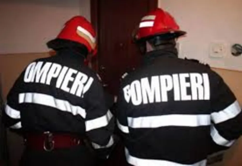 Giurgiu. Bătrână căzută în propria casă, salvată de pompieri
