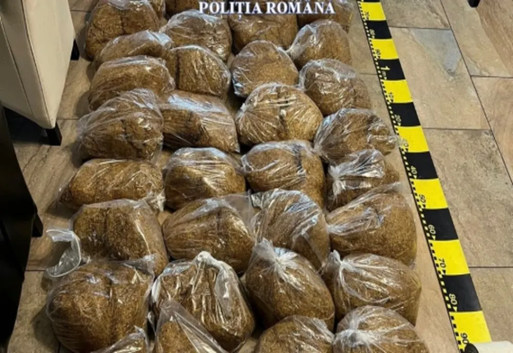 Atenție la ce cumpărați! Peste 7 tone de tutun, prelucrat în condiții insalubre, descoperite de polițiști
