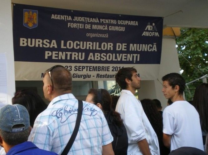 În câte tranșe se dă prima de inserţie pentru absolvenţi