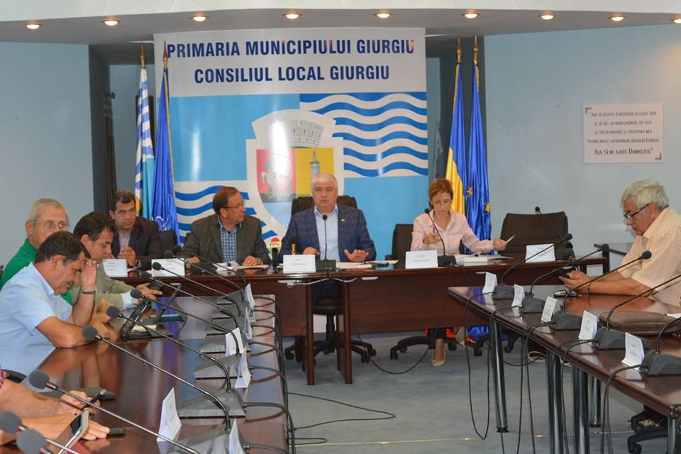 Primăria Giurgiu accesează fonduri europene pentru modernizarea şi extinderea iluminatului public din oraş