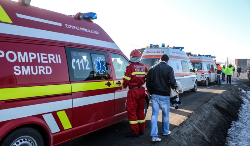 Câteva sute de noi ambulanţe, până în decembrie