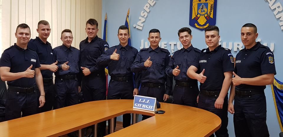 Opt viitori jandarmi, în practică la Jandarmeria Giurgiu