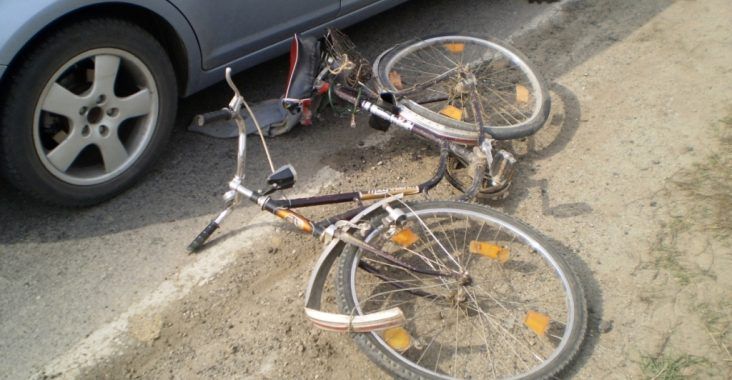 Un bărbat fără permis de conducere a accidentat un copil