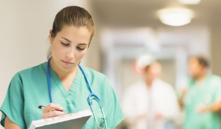 Salariile infirmierelor și brancardierilor, amenințate de la 1 ianuarie 2019?