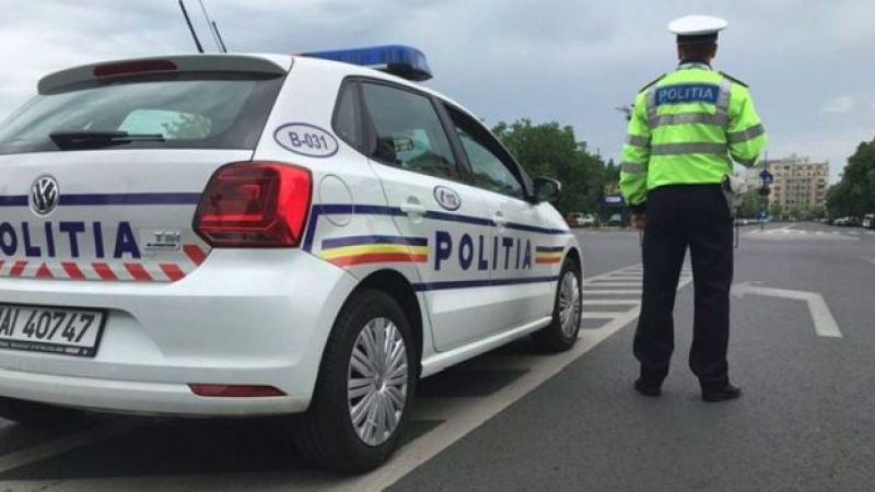 Prins în trafic fără să posede permis, conducea un autoturism fără asigurare și fără ITP valabil