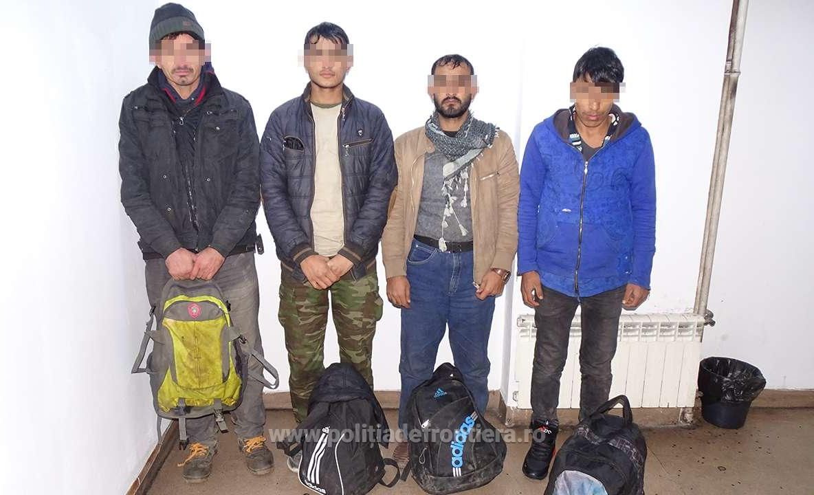 Patru cetățeni din Pakistan şi Afganistan, descoperiți ascunși într-un autocamion la Giurgiu