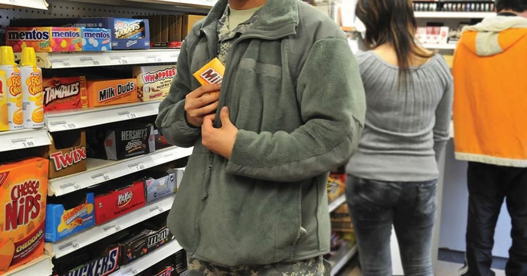 Furturi pe bandă rulantă din magazinele din Giurgiu