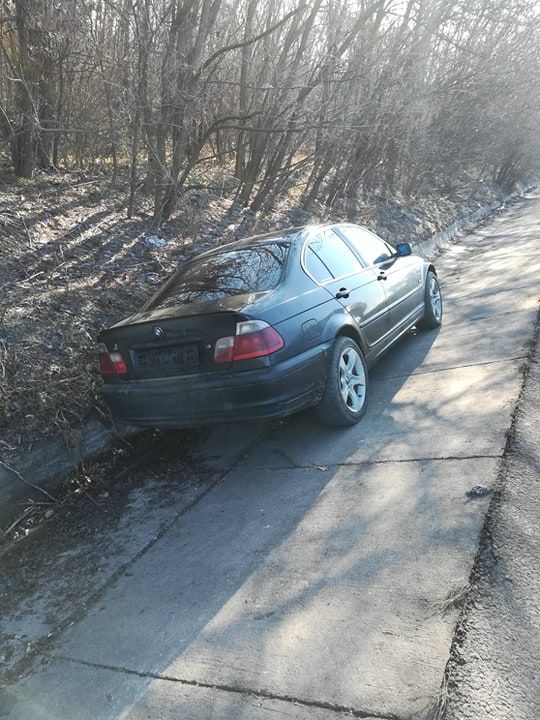 Un tânăr a ajuns cu mașina într-un șanț de pe DN5, în zona Alidora