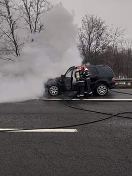 Mercedes în flăcări pe Autostrada A1, în județul Giurgiu