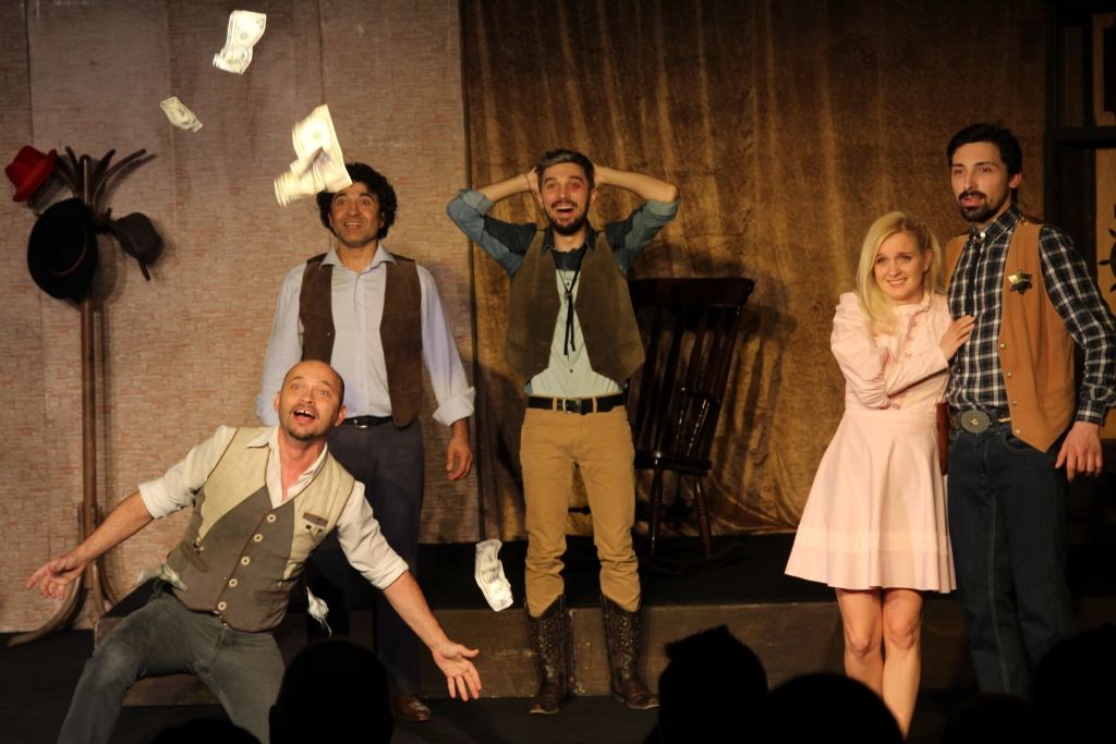 Giurgiuveni, haideţi la teatru! Invitaţie la „Omul care aduce ploaia”