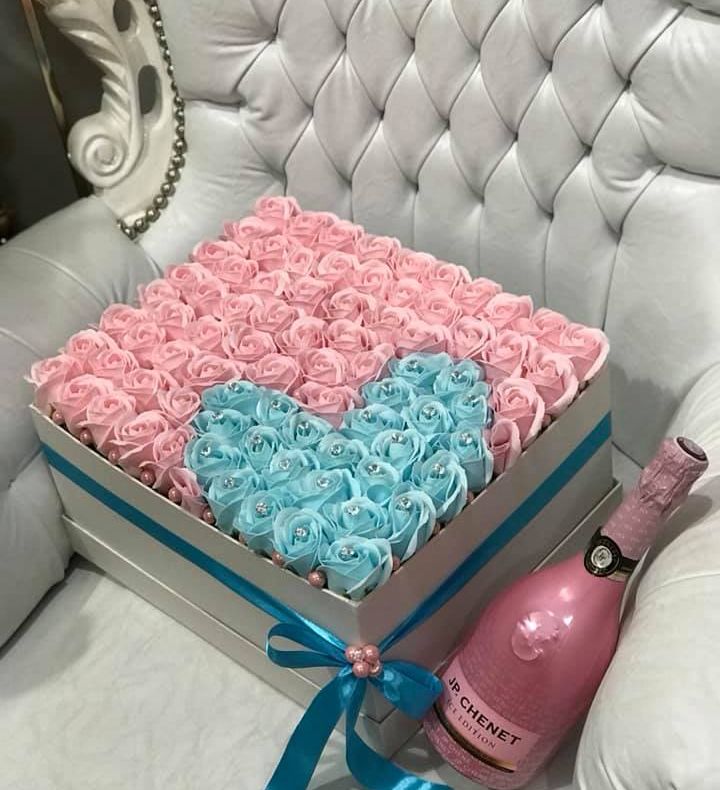 Mărțișoare inedite la Giurgiu: aranjamente din flori sculptate în săpun