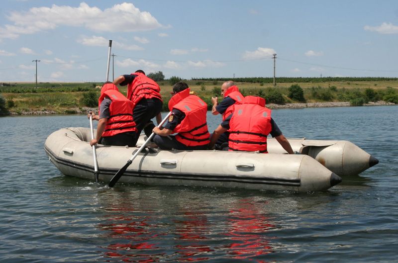 Moarte suspectă în județul Giurgiu. Bătrân de 80 de ani, găsit înecat într-un pârâu