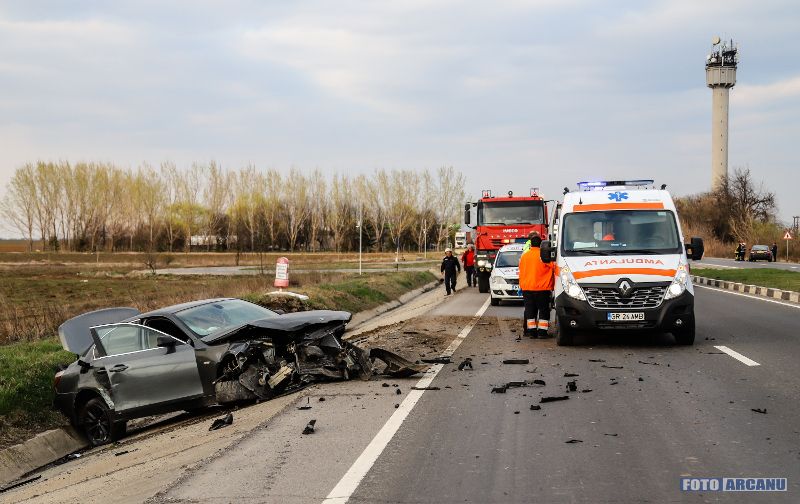 Accident rutier pe DN 5, două persoane sunt rănite