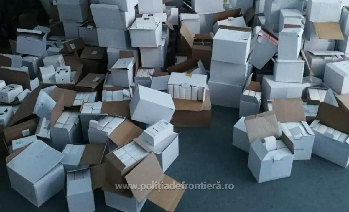 4.000 de articole de încălțăminte şi parfumerie contrafăcute, confiscate la Giurgiu