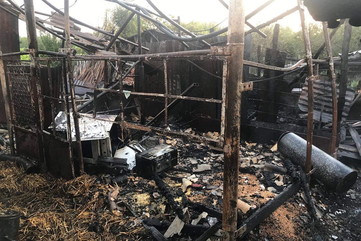 Incendiu puternic la Frătești, anexe mistuite de flăcări