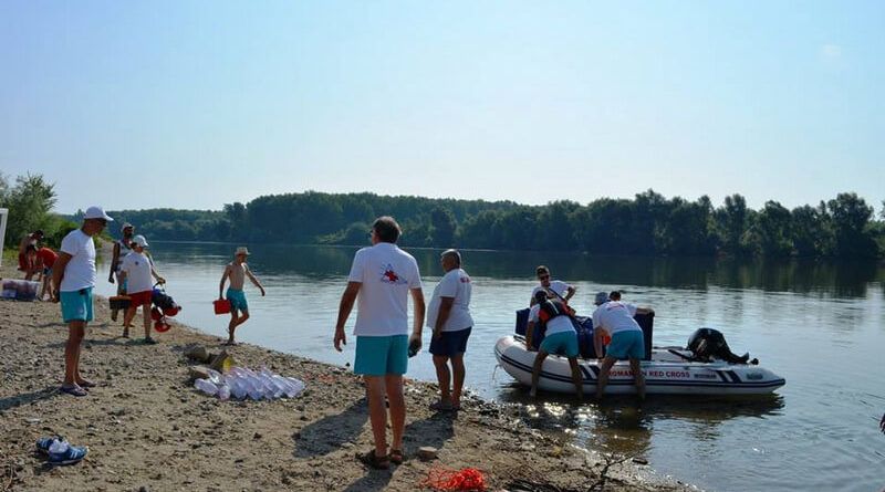 Zeci de voluntari participă, la Giurgiu, la tabăra de salvare din apă și prim ajutor