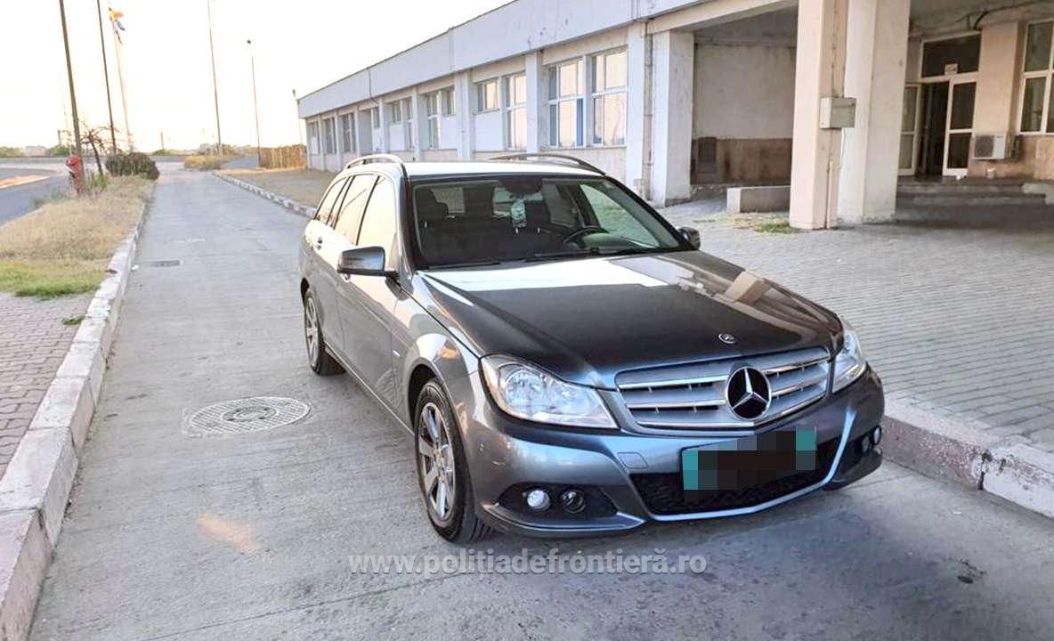  Autoturism căutat de autorităţile din Austria, descoperit la Vama Giurgiu