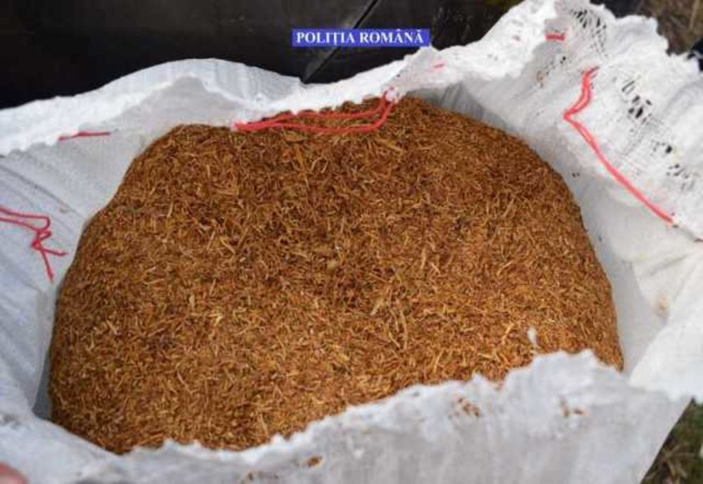 10 contrabandiști cu tutun, reținuți. Au comercializat 3.000 de kg de tutun prelucrat