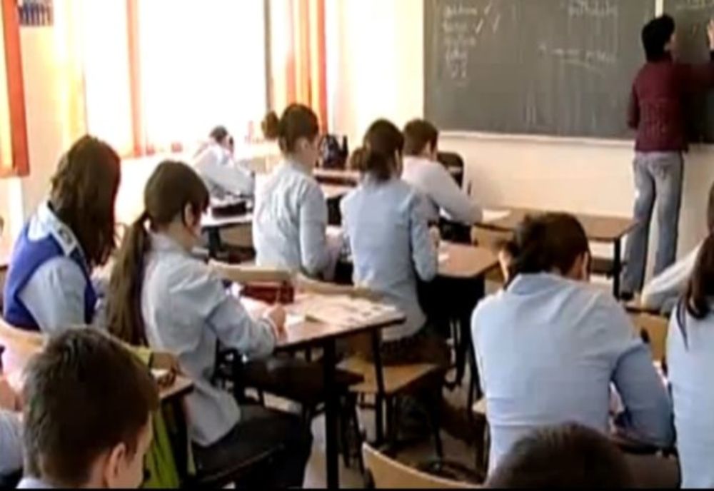 Premierul Ludovic Orban a anunțat că elevii ar putea reveni la școală după 15 mai 