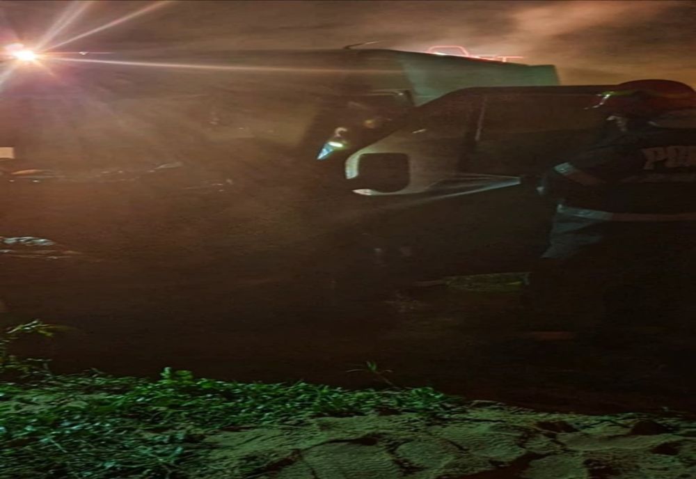 Autoutilitară mistuită de flăcări, la Buturugeni